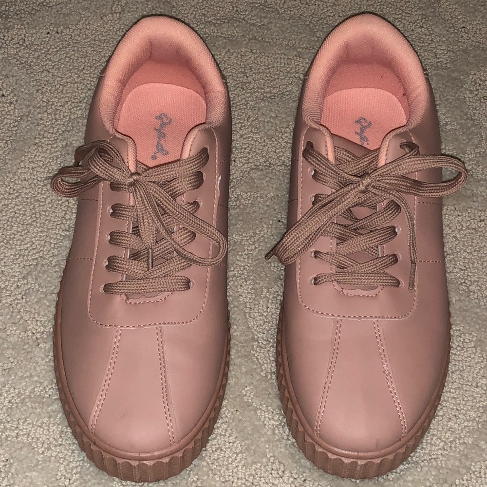 Qupid sneaker